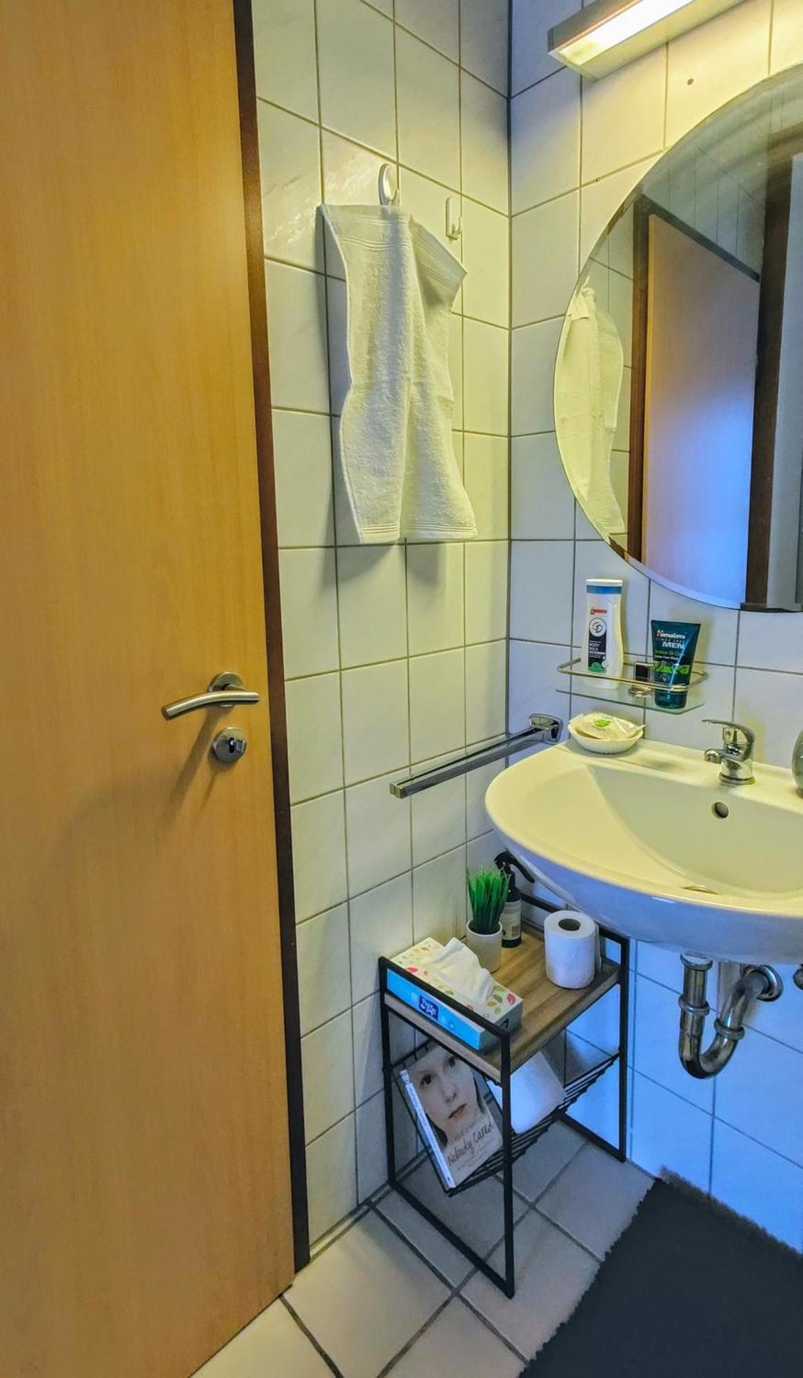Modern Cozy Apartment, Green Neighborhood, Good Connectivity Duisburg Bagian luar foto